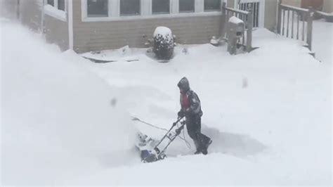 Central Illinois begins digging out from snow - Illinois Newsroom