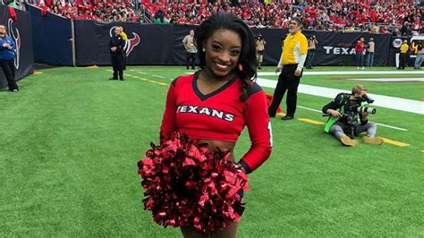 Simone Biles makes Houston Texans cheerleading debut | Sports 24 Ghana