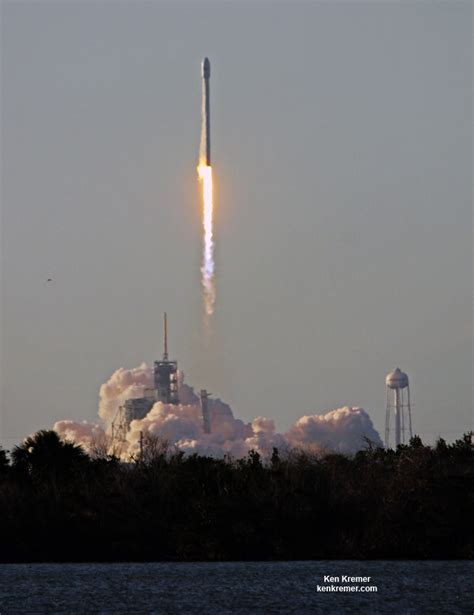 Digital Society Boosted by Stunning SpaceX Launch Delivering Inmarsat Mobile Broadband Satellite ...