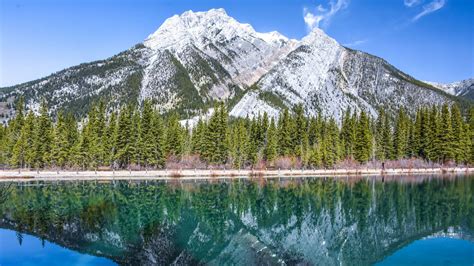 Download wallpaper 2560x1440 mountain, lake, reflection, water, shore ...