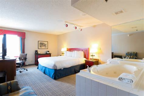 The 12 Best Hotels in Des Moines, Iowa – Wandering Wheatleys