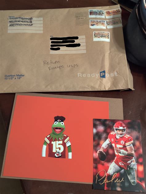 Best friend sent Mahomes a kermit meme to get signed for me, got back a signed card instead ...