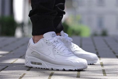 Nike Air Max 90 Essential All Leather Triple White - True Looks