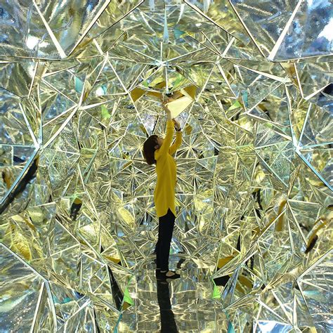 This Human-Sized Kaleidoscope Is Trippier Than A House Of Mirrors ...