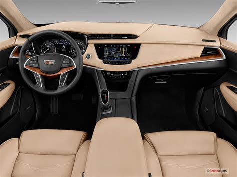 2018 Cadillac XT5: 105 Interior Photos | U.S. News & World Report