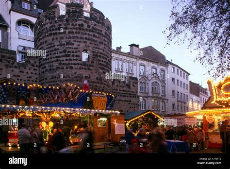 Christmas Market Bonn Germany Stock Photo: 5884033 - Alamy