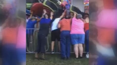 Fair goers save falling roller coaster in Bartow County