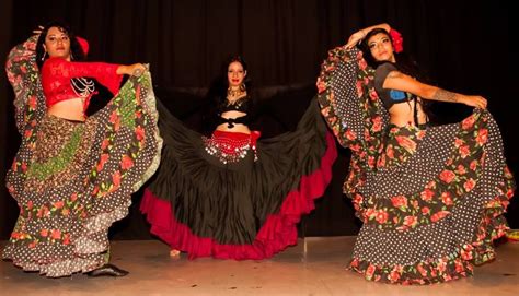 CIGANKA Danza Fusión Gitana. México D.F. facebook.com/ciganka.danzagitana | Bailarinas, Gitanas ...