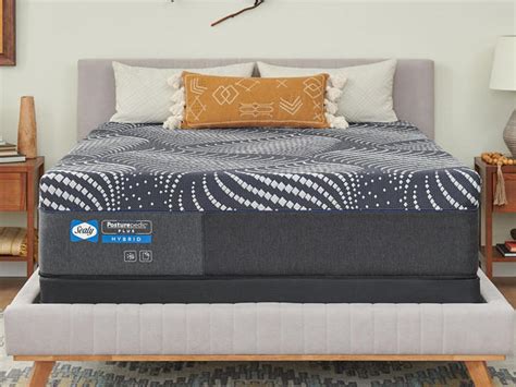 Sealy Posturepedic® Plus Hybrid High Point 14" Firm Mattress | MattressFirm