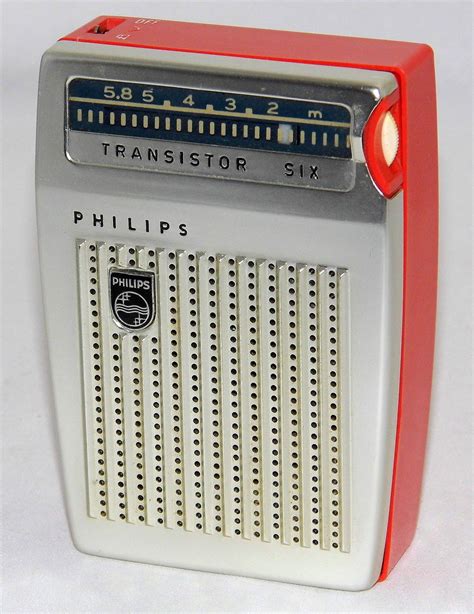 Vintage Philips Transistor Radio, Model LOX10T-00L, Broadcast Band (MW ...