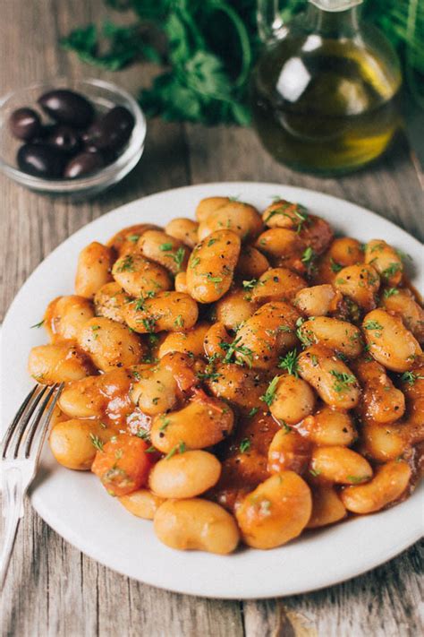 Greek Butter Beans Recipe (Gigantes Plaki) | Recipe | Bean recipes ...