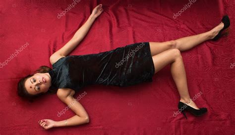 Crime scene simulation. Victim lying on the floor — Stock Photo ...