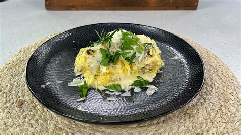 Le chef Jean-François Plante nous prépare une magnifique recette de courge spaghetti à la ...