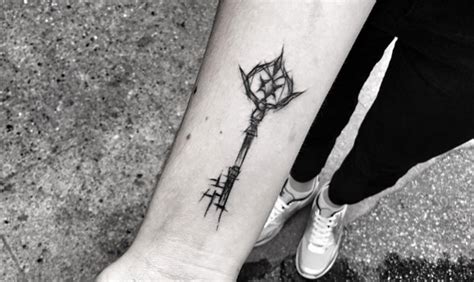 32 Must-See Skeleton Key Tattoo Designs - TattooBlend