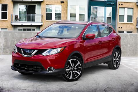 2018 Nissan Rogue Sport Goes On Sale Virtually Unchanged From $22,615 ...