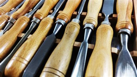 WOOD CARVING CHISEL SET 12PCS - UNIVERSAL TRADING - COLOMBO