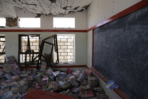 In Pictures: These Children In War Zones Are Still Attending School