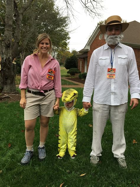 City to South: JURASSIC PARK FAMILY HALLOWEEN COSTUME