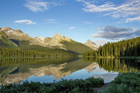 Maligne Lake 2 Photograph by Cindy Robinson | Pixels