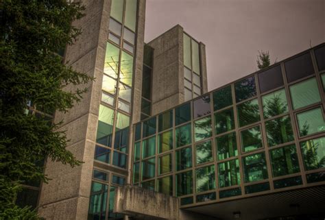 University of Victoria Ranking, Address, Logos, Facts