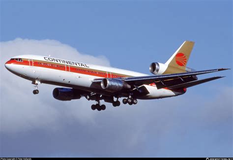N14062 Continental Airlines McDonnell Douglas DC-10-30 Photo by Peter Hollands | ID 1111888 ...