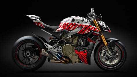 Ducati Streetfighter News and Reviews | RideApart.com