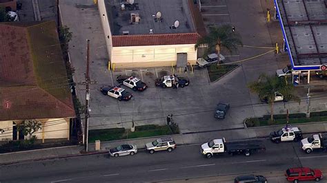 Compton stabbing suspect search underway - ABC7 Los Angeles