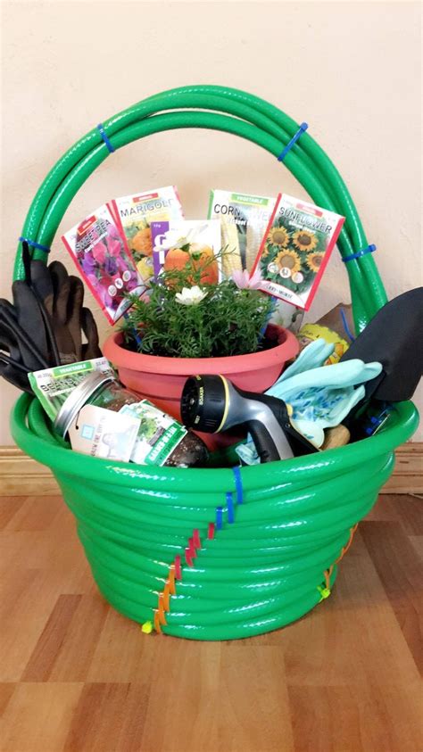 10 Garden Gift Basket Ideas, Most Brilliant and Interesting | Christmas ...