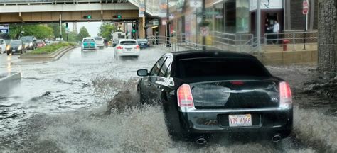 Why you shouldn't use your hazard lights when driving in bad weather - Clark Howard