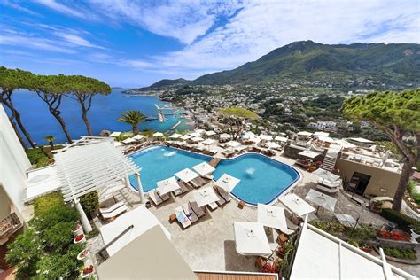 12 hotel con terme a Ischia: la vacanza che ti fa bene