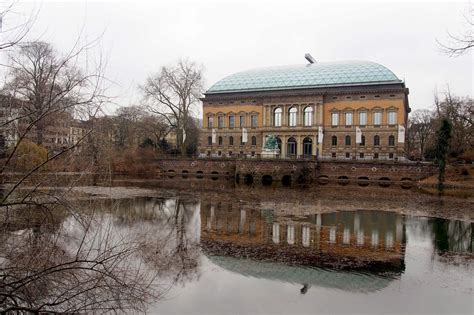 Dusseldorf 2013 - Kunstsammlung Standehaus Museum (K21)