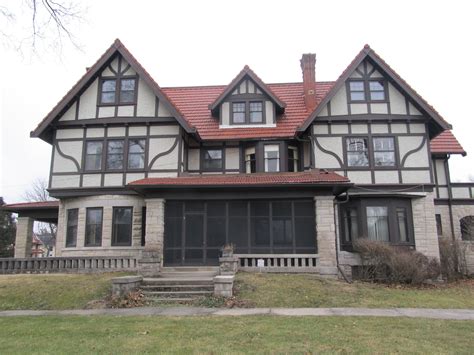 Historical Society Ponders Future With Iconic Belvidere Mansion | WNIJ ...