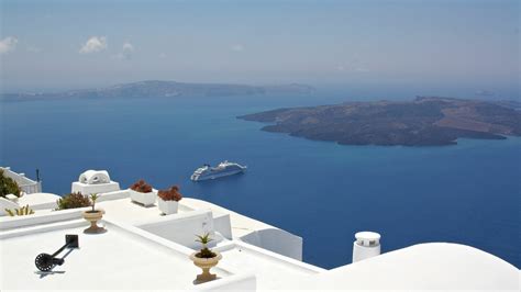 35 Stunning Santorini Hotels With Infinity Pools | 13 Weeks Travel