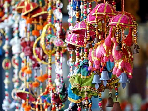 7 Best Markets To Shop From In Agra | So Agra