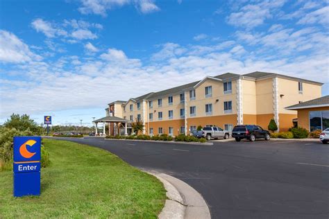 Comfort Suites Escanaba, MI - See Discounts