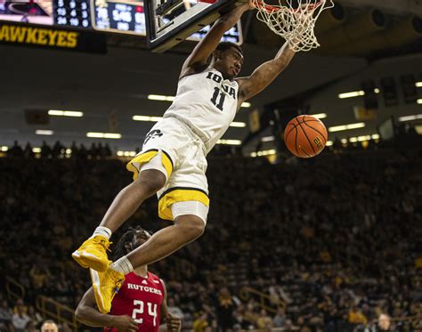 Photos: Men's basketball vs. Rutgers - The Daily Iowan