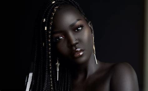 Nyakim Gatwech, the model who is known as the 'queen of dark' | Newz