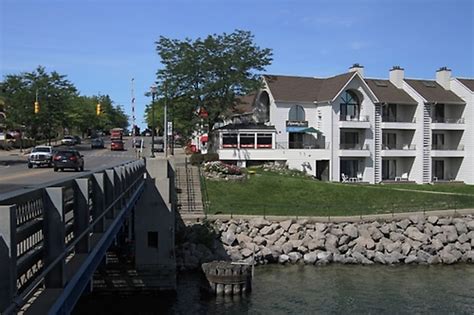 Edgewater Inn Condominium Hotel | Accommodations/Hotels | Marina Slip Rentals | Meeting/Banquet ...