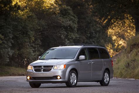 Dodge Grand Caravan 2017: precios versiones y equipamiento en México