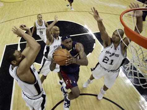 2007 NBA Finals : Game One - CBS News