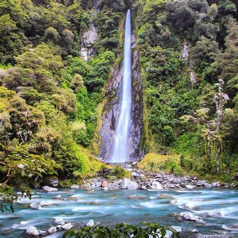 Mesmerising Waterfalls in New Zealand | New Zealand