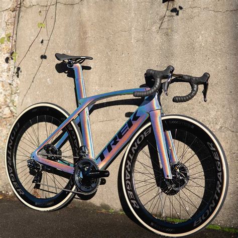 Trek Project One ICON Madone SLR 9 Disc Road Bike 2019 | Sigma Sports