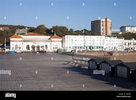 Hastings white rock theatre hi-res stock photography and images - Alamy