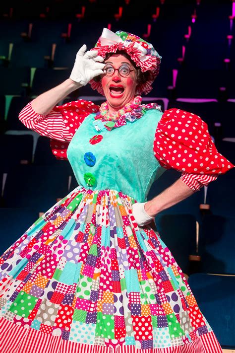 Not quite a yummy mummy: PANTO!!! Greenwich Theatre's Jack and the Beanstalk