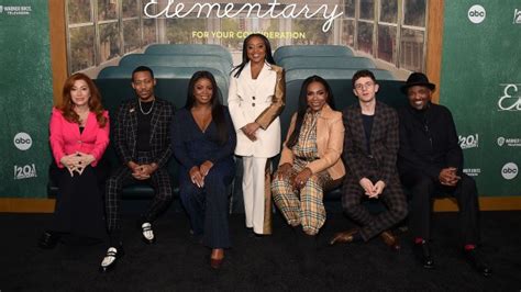 ‘Abbott Elementary’ Cast Net Worths: Quinta Brunson, More | Closer Weekly