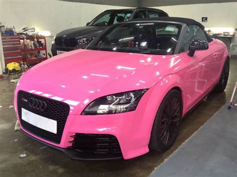 Audi TT RS Cabrio vinilado en rosa chicle, regalo de un buen novio para su chica...esto si es ...