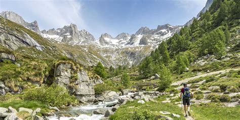 Trekking tra i panorami paradisiaci della Valtellina