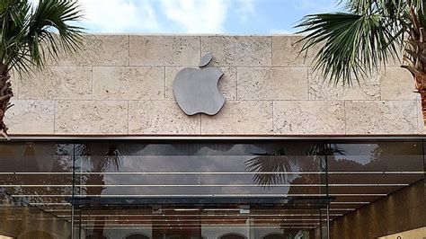 Apple's New Lincoln Road Store Is Three Times Larger - Racked Miami