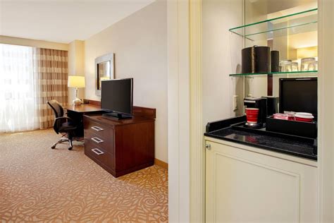 Hotels Near Wisconsin Center Milwaukee - Milwaukee Marriott Downtown