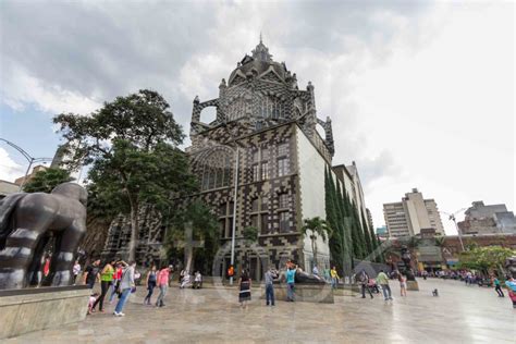 PLaza Botero en Medellín, Antioquia - SotaStock - Compra fotografías de ...